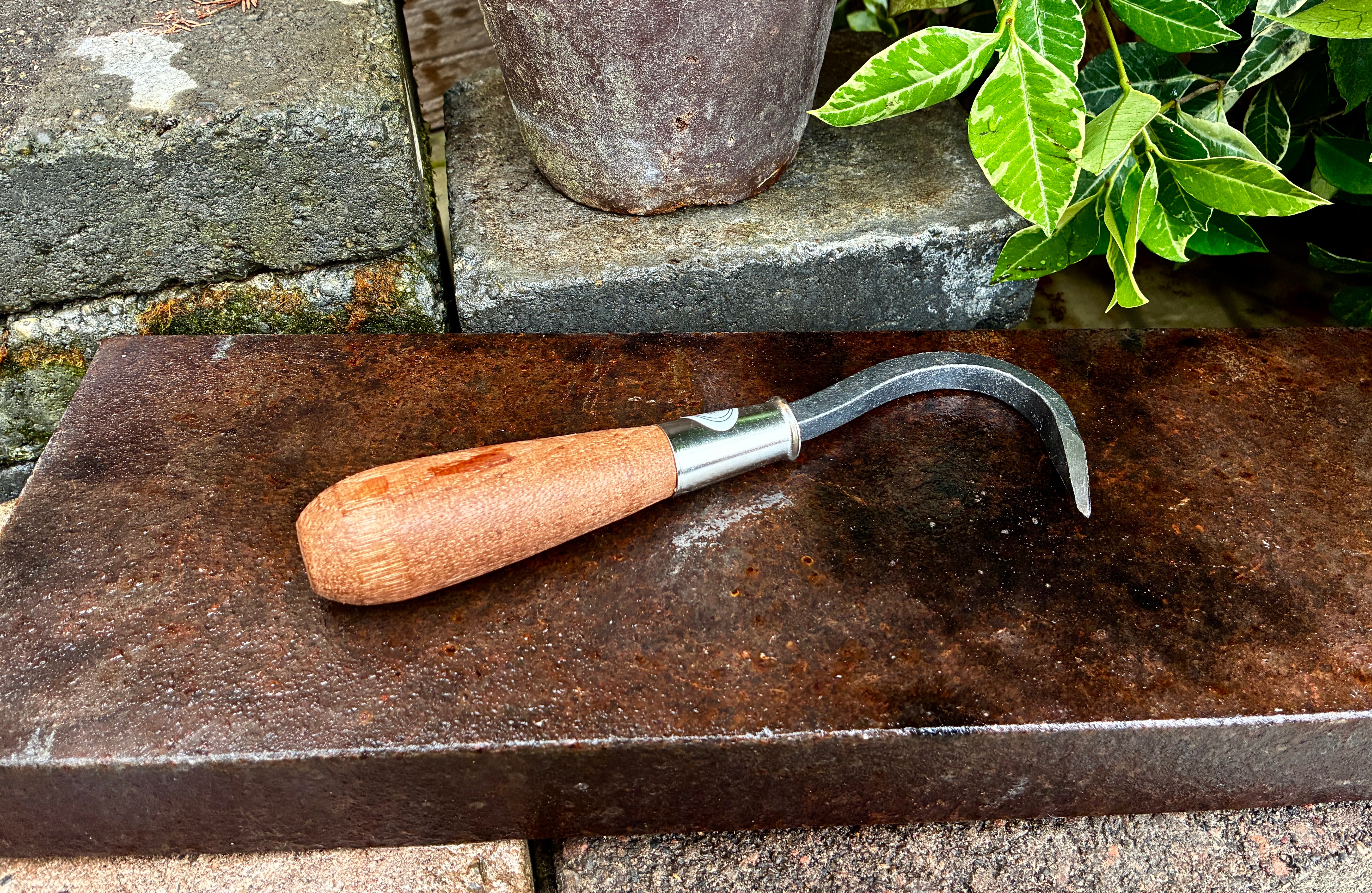 Red Pig Garden Tools Rock On - Thumbnail 2