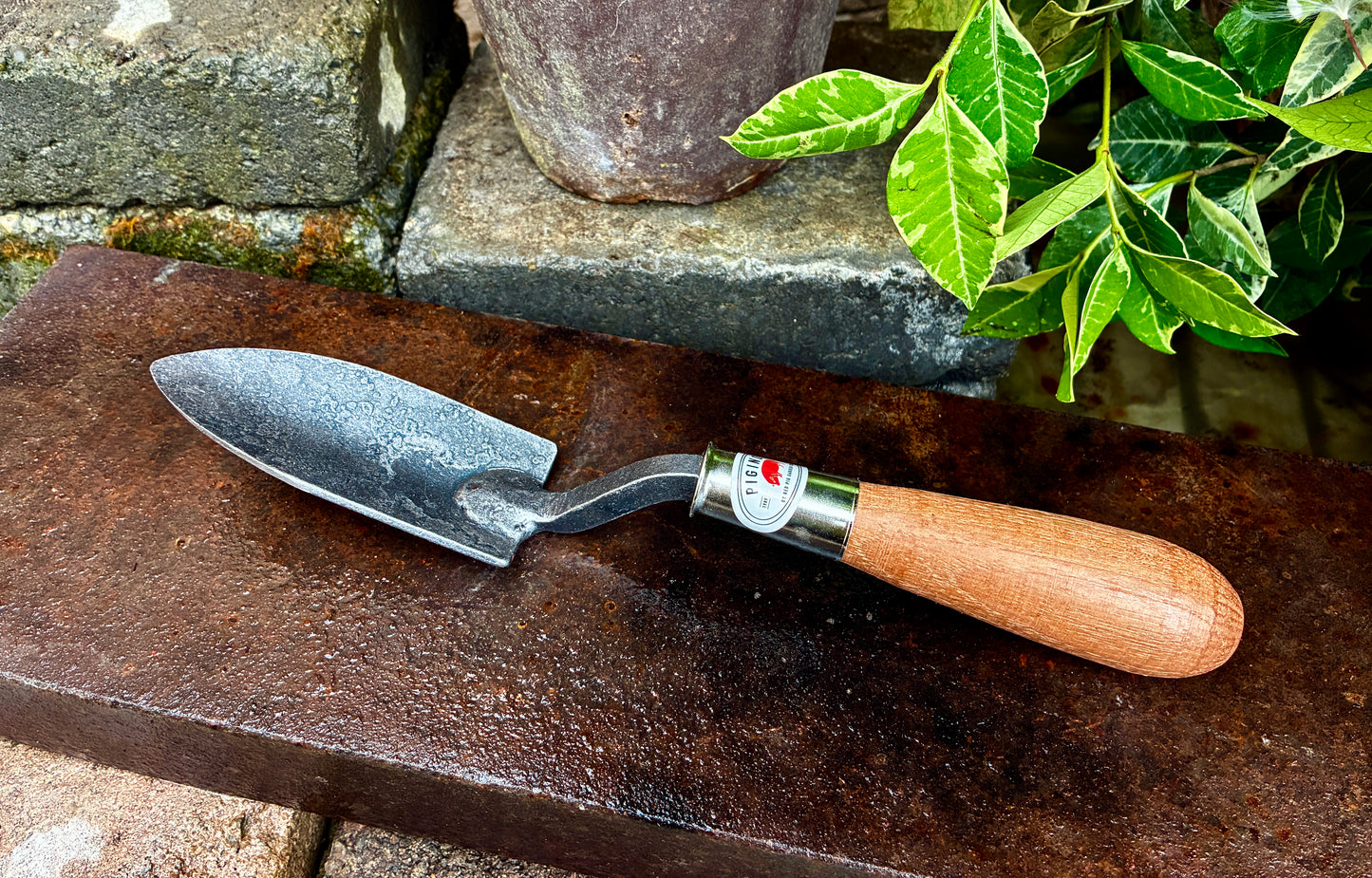 Red Pig Garden Tools: Rock On Set